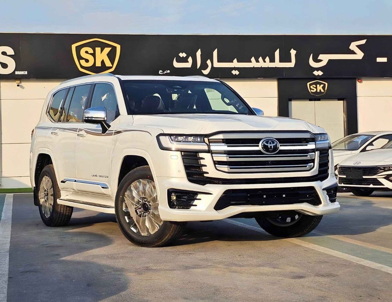 2026 Toyota Land Cruiser VXR thumbnail 3