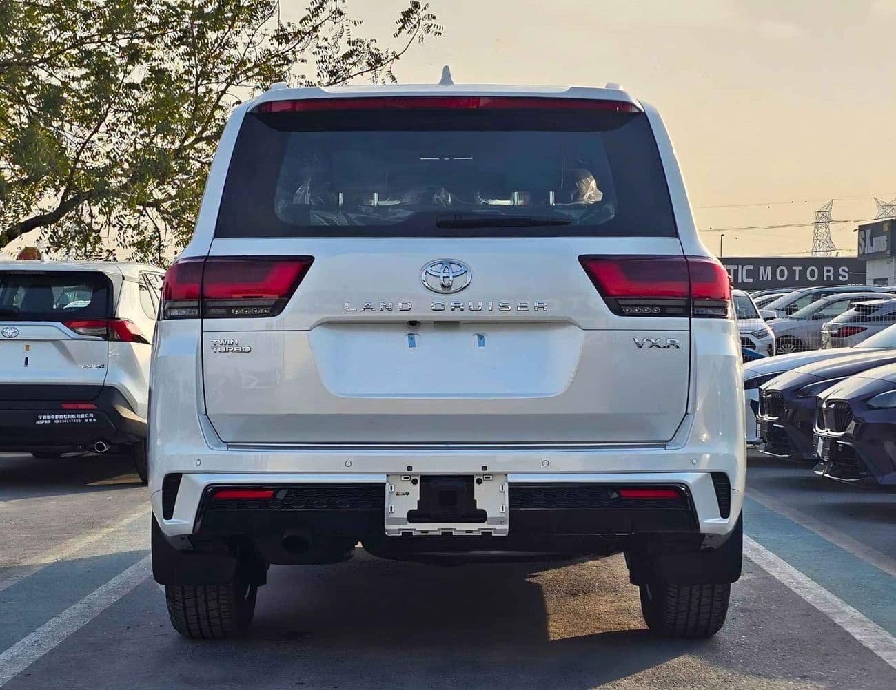 2026 Toyota Land Cruiser VXR thumbnail 4