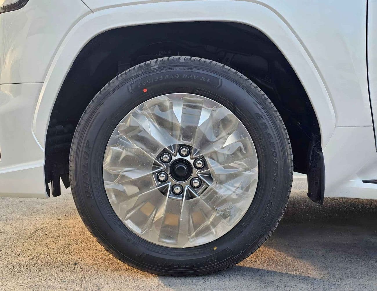 2026 Toyota Land Cruiser VXR thumbnail 9