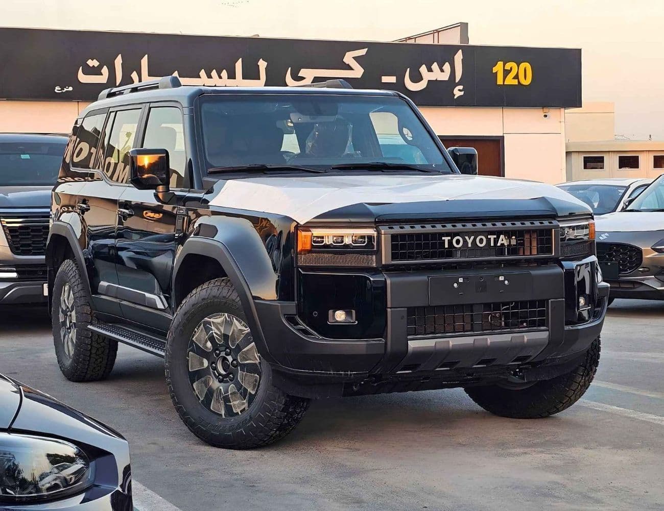 2026 Toyota Prado VXR thumbnail 3
