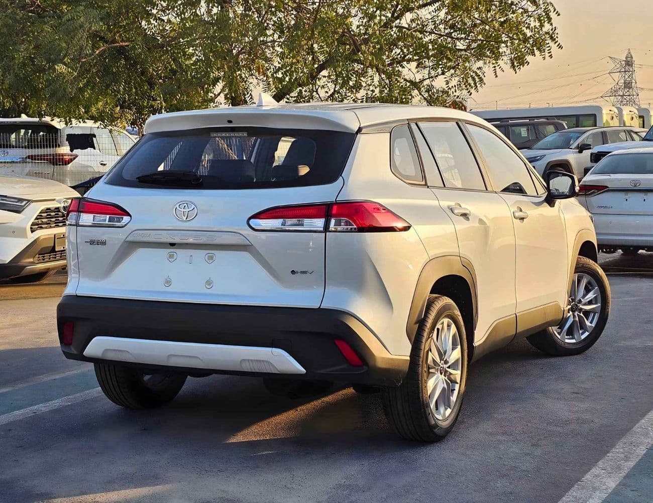 2025 Toyota Corolla Cross LTD HEV thumbnail 5