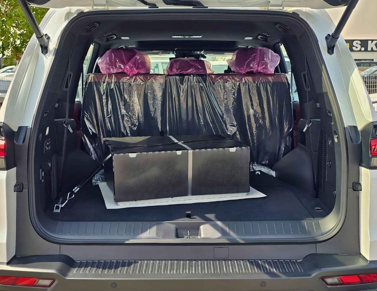 2026 Lexus LX 500 thumbnail 8