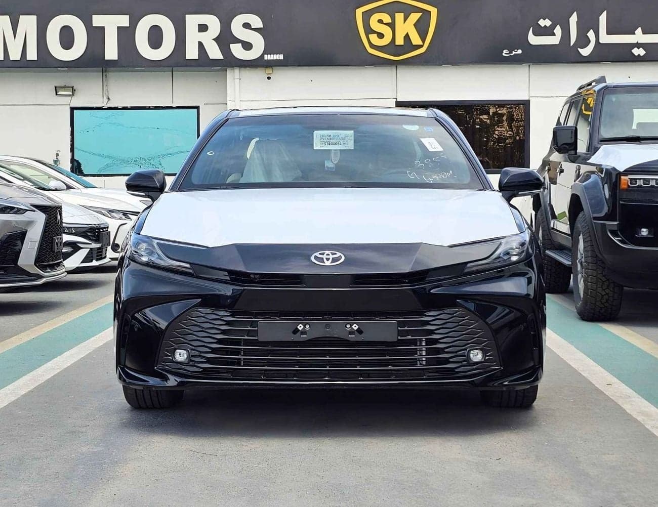 2025 Toyota Camry E PLUS HEV thumbnail 2