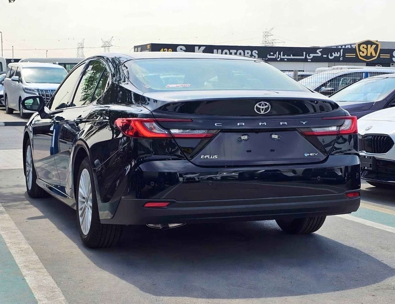 2025 Toyota Camry E PLUS HEV thumbnail 6
