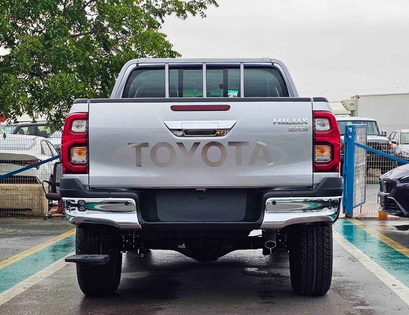 2026 Toyota Hilux SR5 TRD 4.0L PETROL thumbnail 4