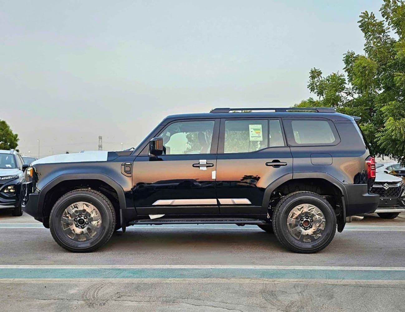 2026 Toyota Prado VXR thumbnail 3