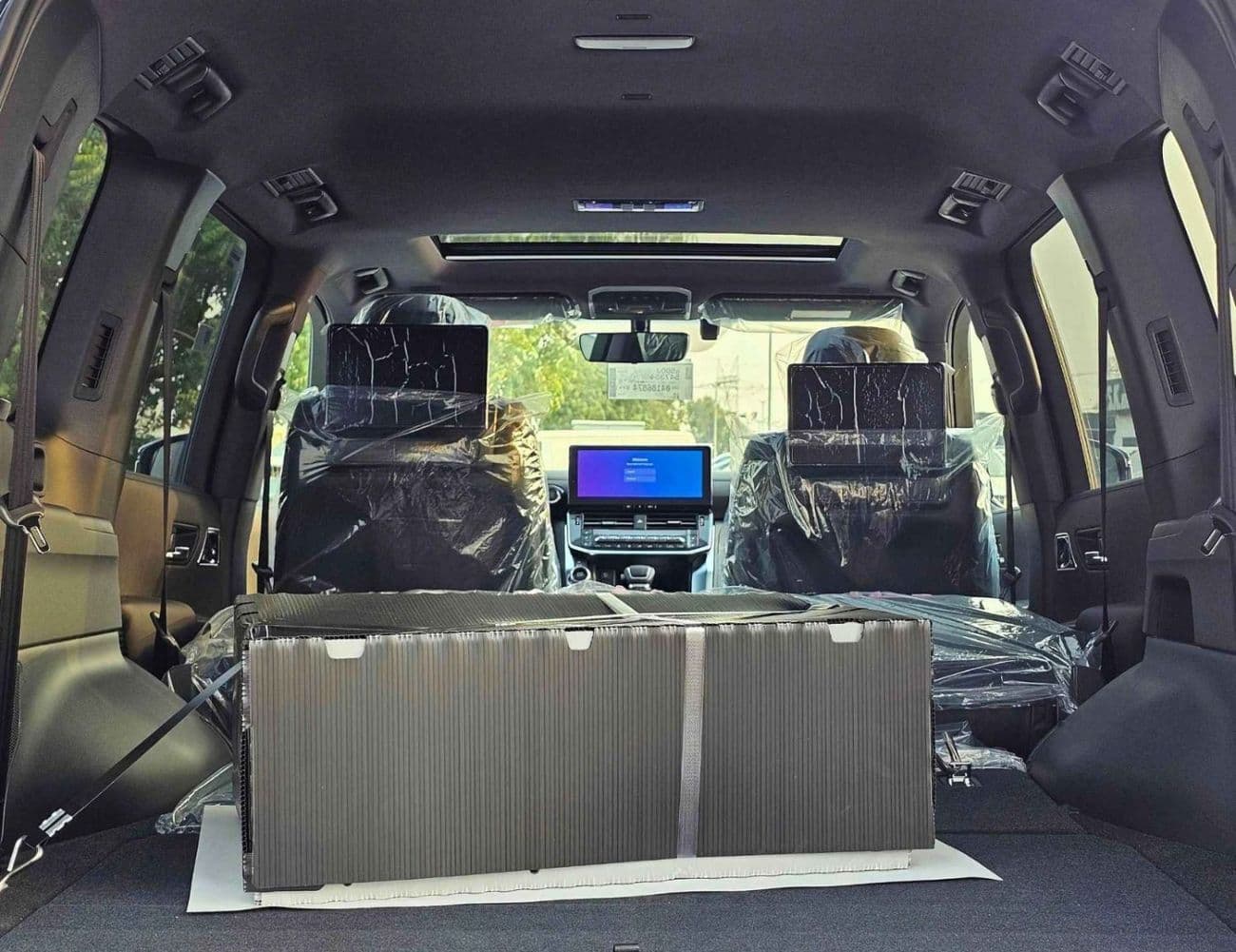 2026 Toyota Land Cruiser VXR thumbnail 7