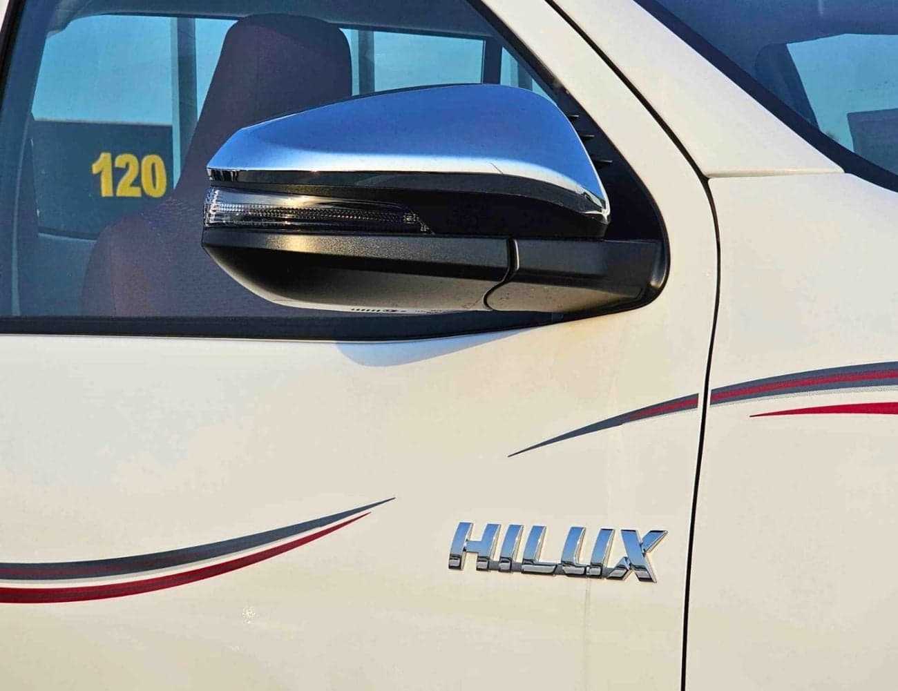 2026 Toyota Hilux GL thumbnail 7