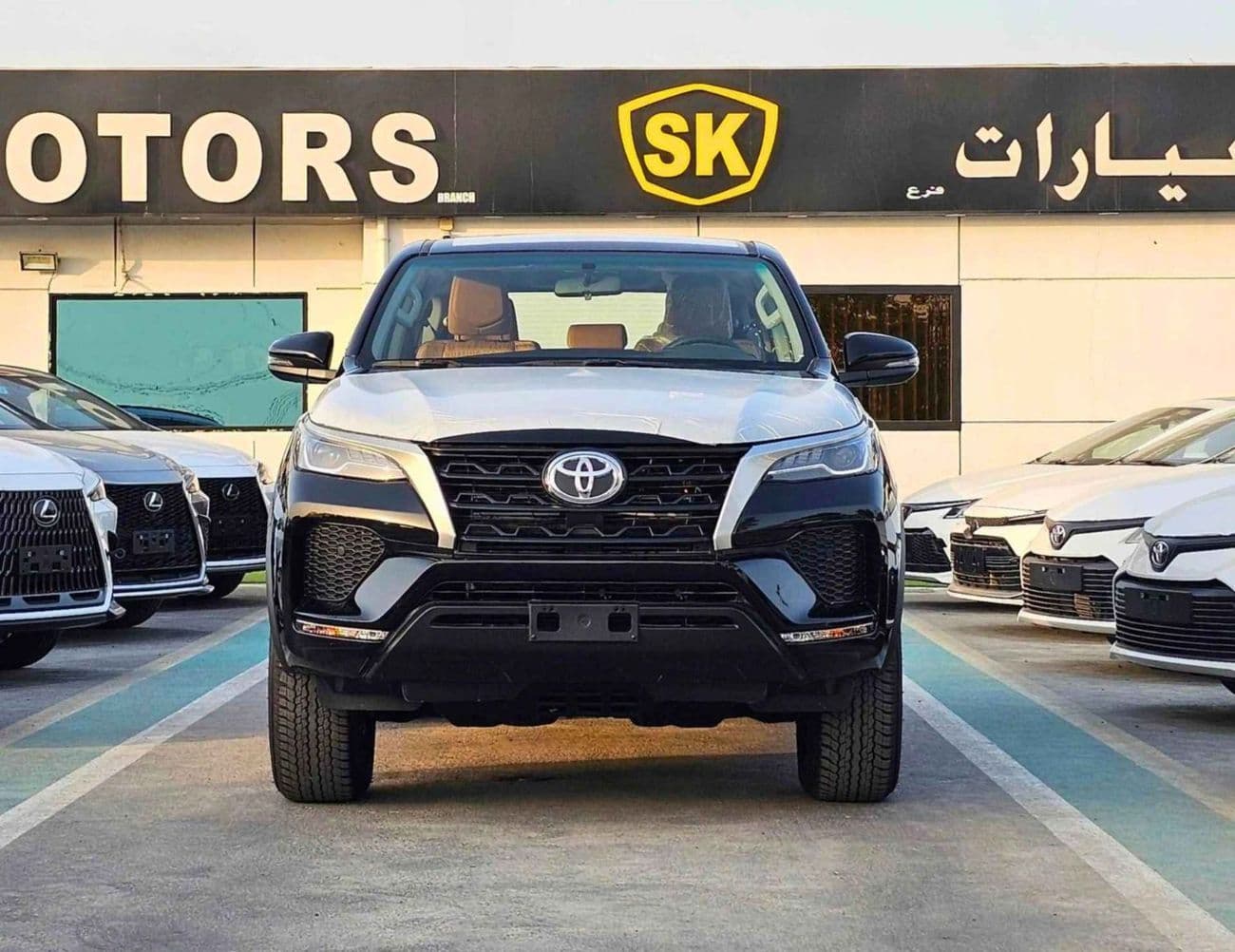 2025 Toyota Fortuner thumbnail 2