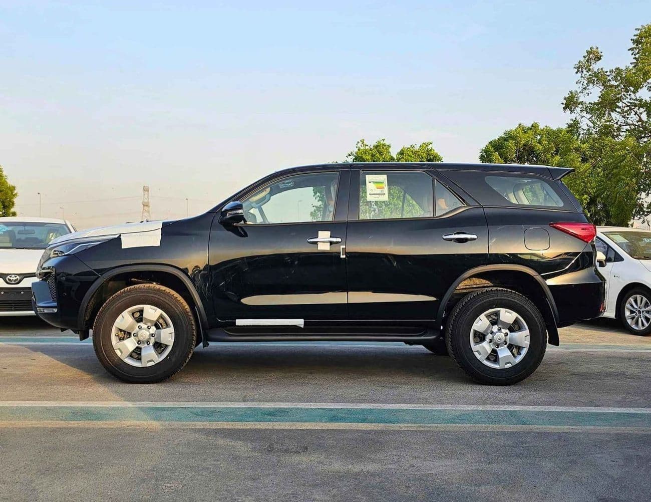 2025 Toyota Fortuner thumbnail 4