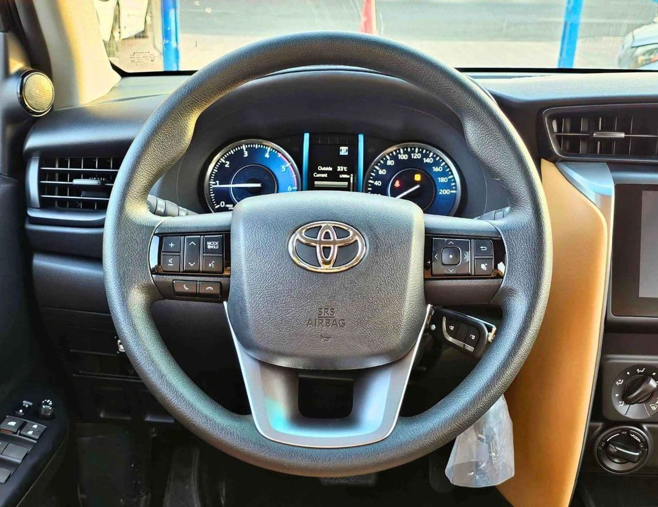 2025 Toyota Fortuner thumbnail 7