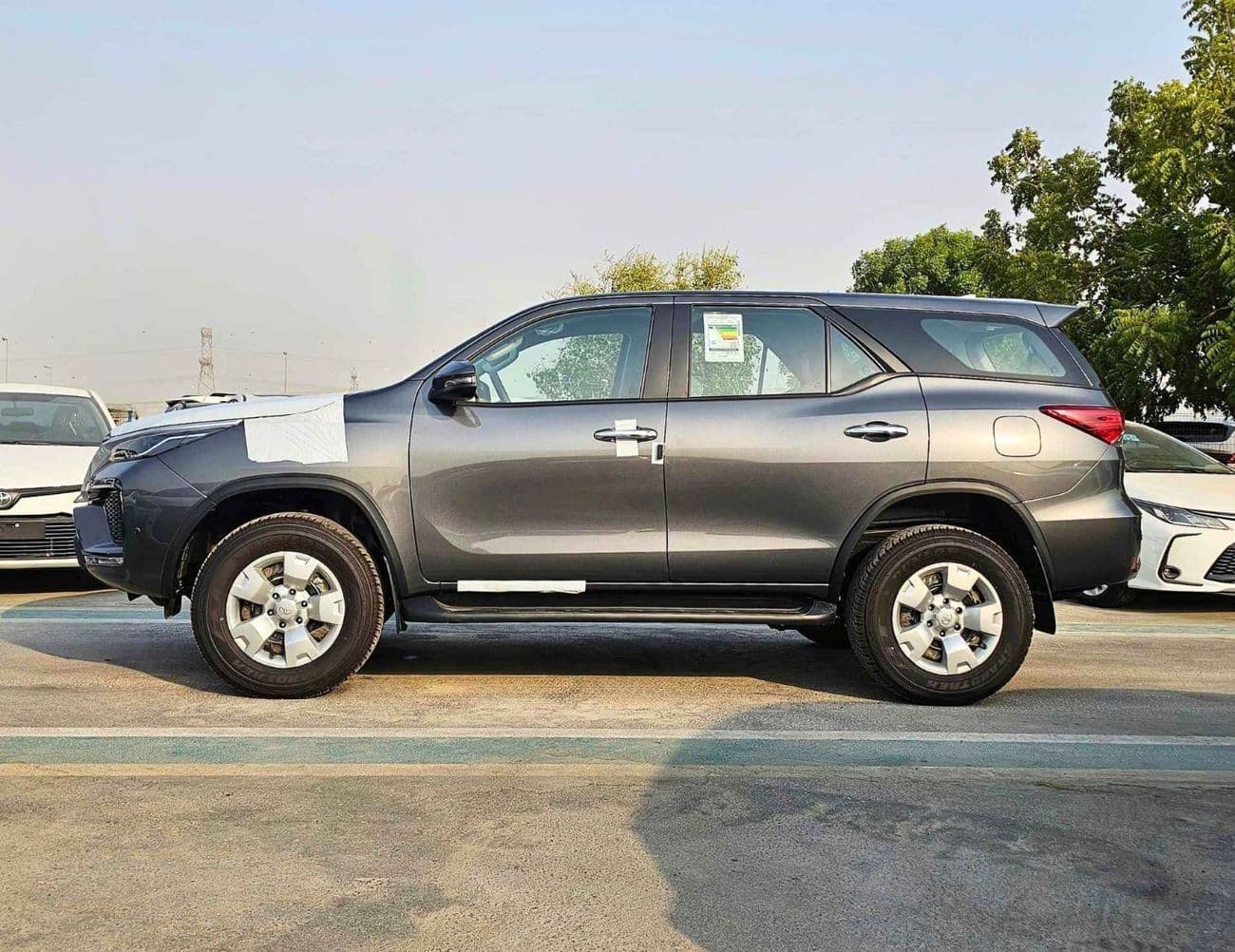2025 Toyota Fortuner thumbnail 3