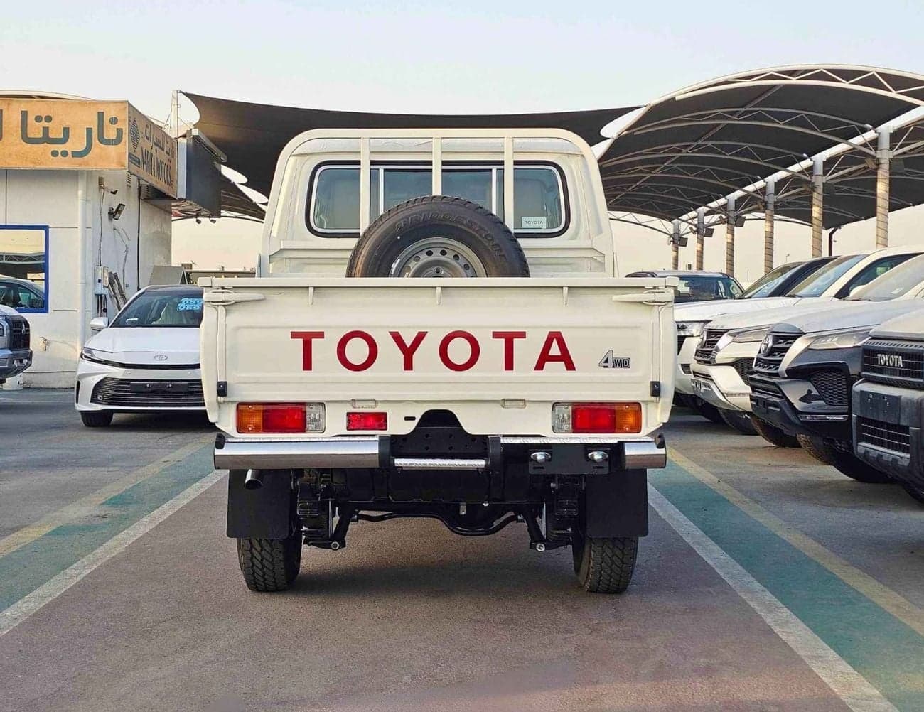2025 Toyota Land Cruiser Pick Up thumbnail 4