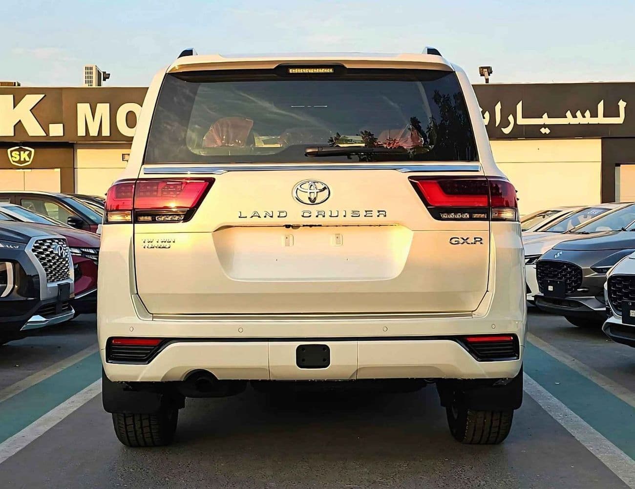 2024 Toyota Land Cruiser GXR thumbnail 4