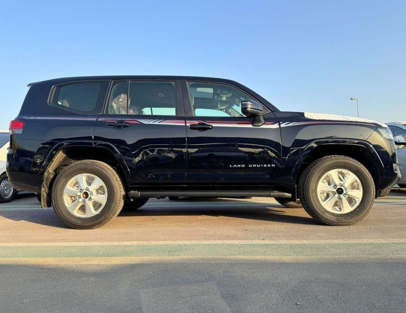 2026 Toyota Land Cruiser GXR thumbnail 2