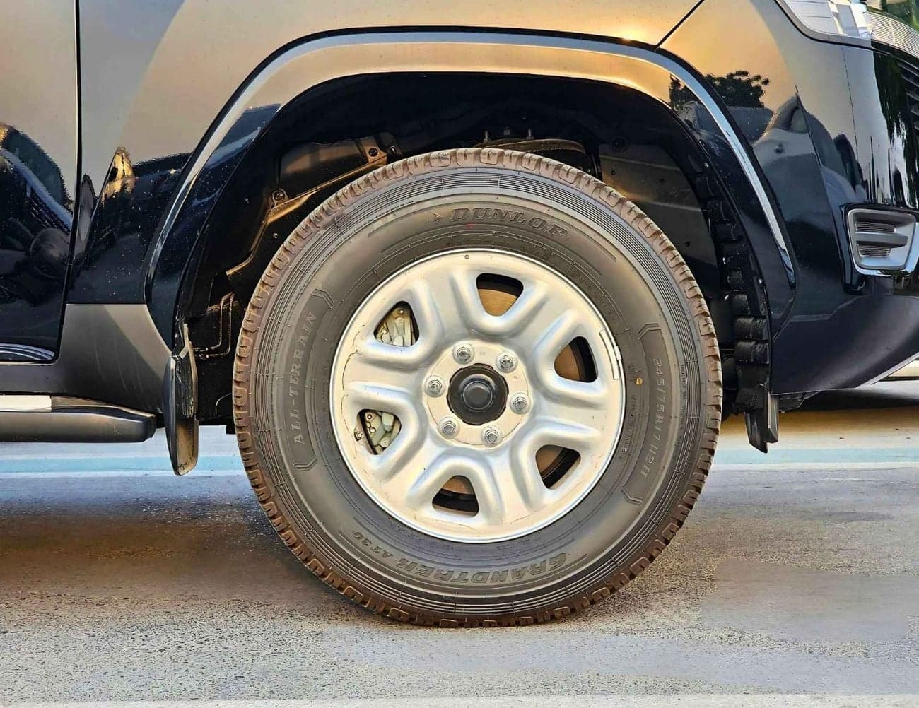 2024 Toyota Land Cruiser GXR thumbnail 6