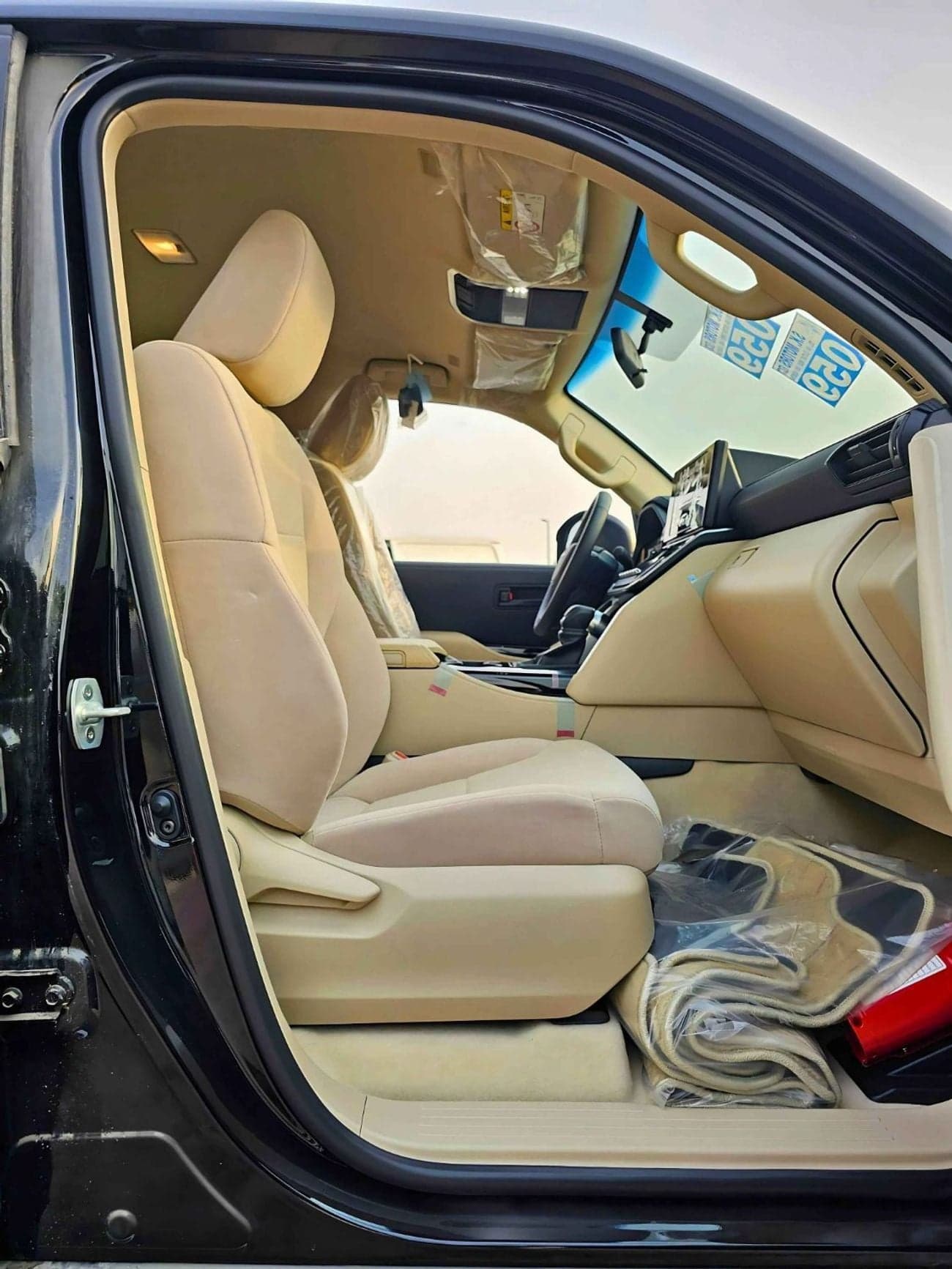 2024 Toyota Land Cruiser GXR thumbnail 8