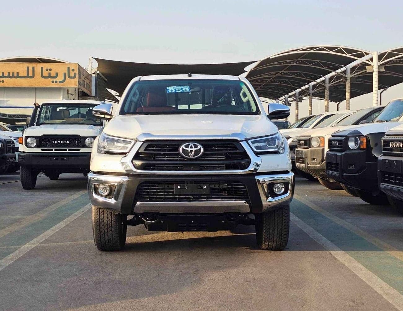 2025 Toyota Hilux SGLX
