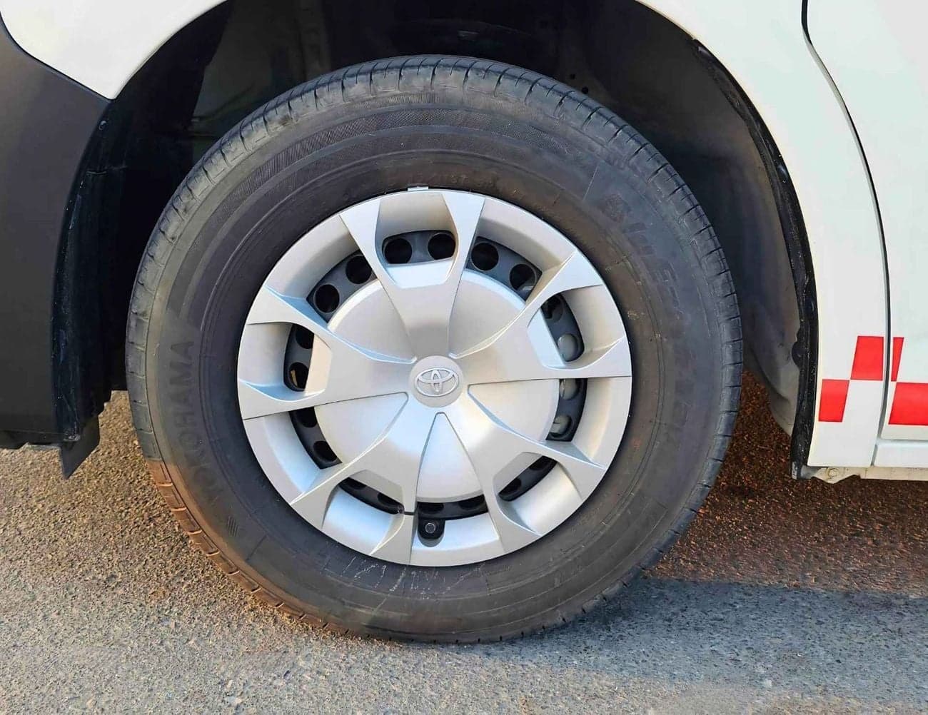 2023 Toyota Hiace GL thumbnail 6