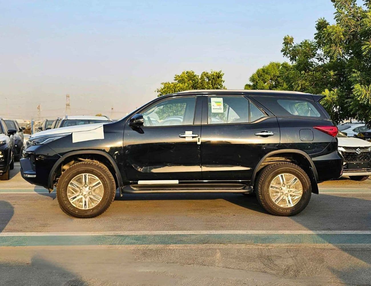 2025 Toyota Fortuner VXR thumbnail 3