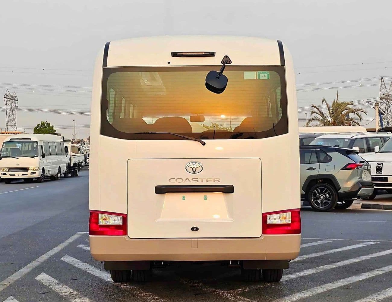 2025 Toyota Coaster thumbnail 4