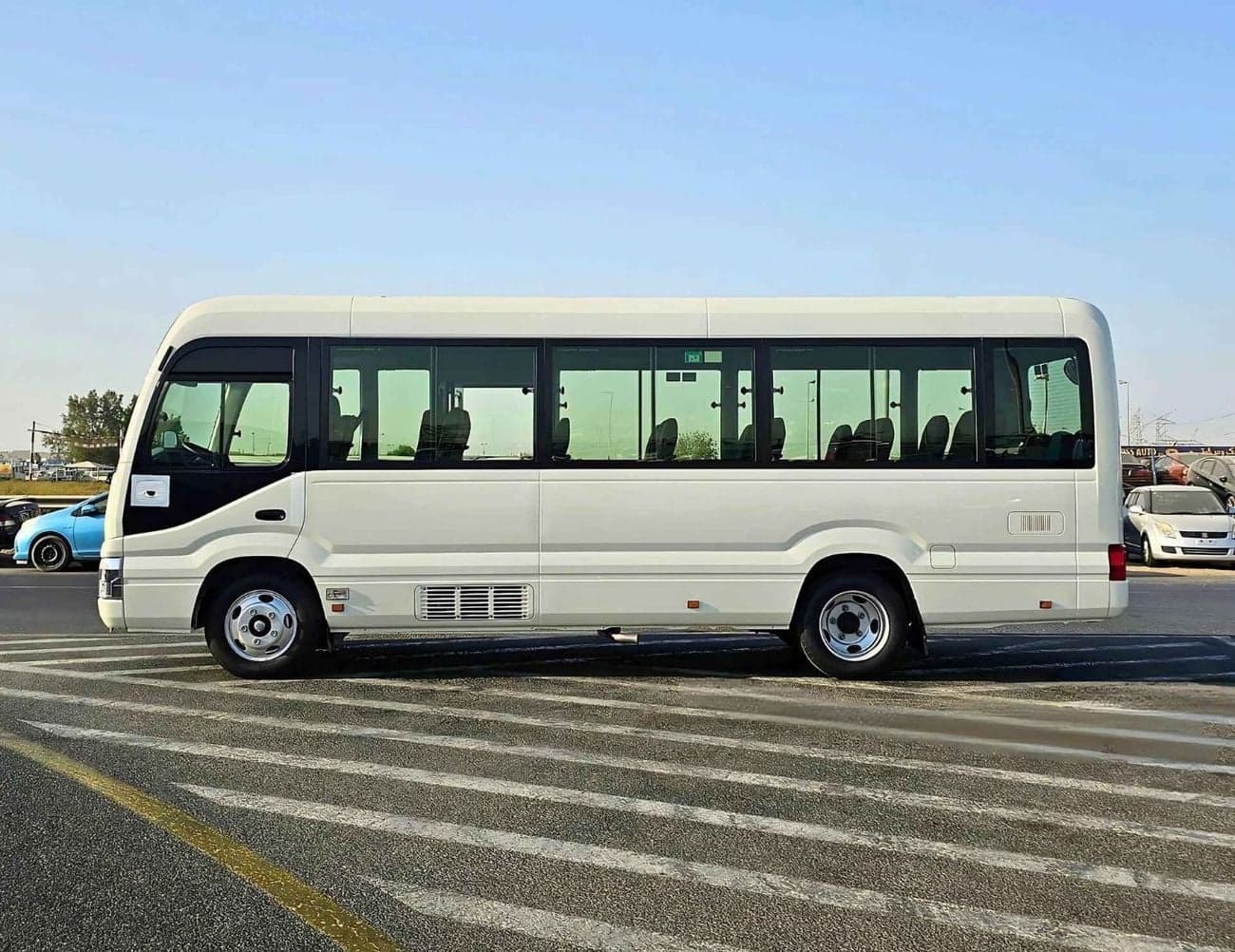 2025 Toyota Coaster thumbnail 3