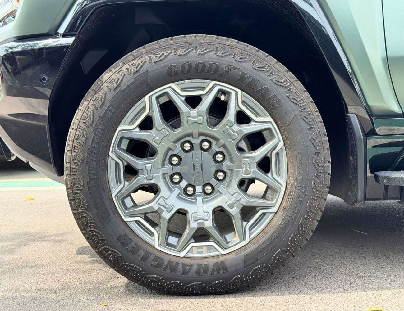 2024 GMC Hummer EV 3X thumbnail 4