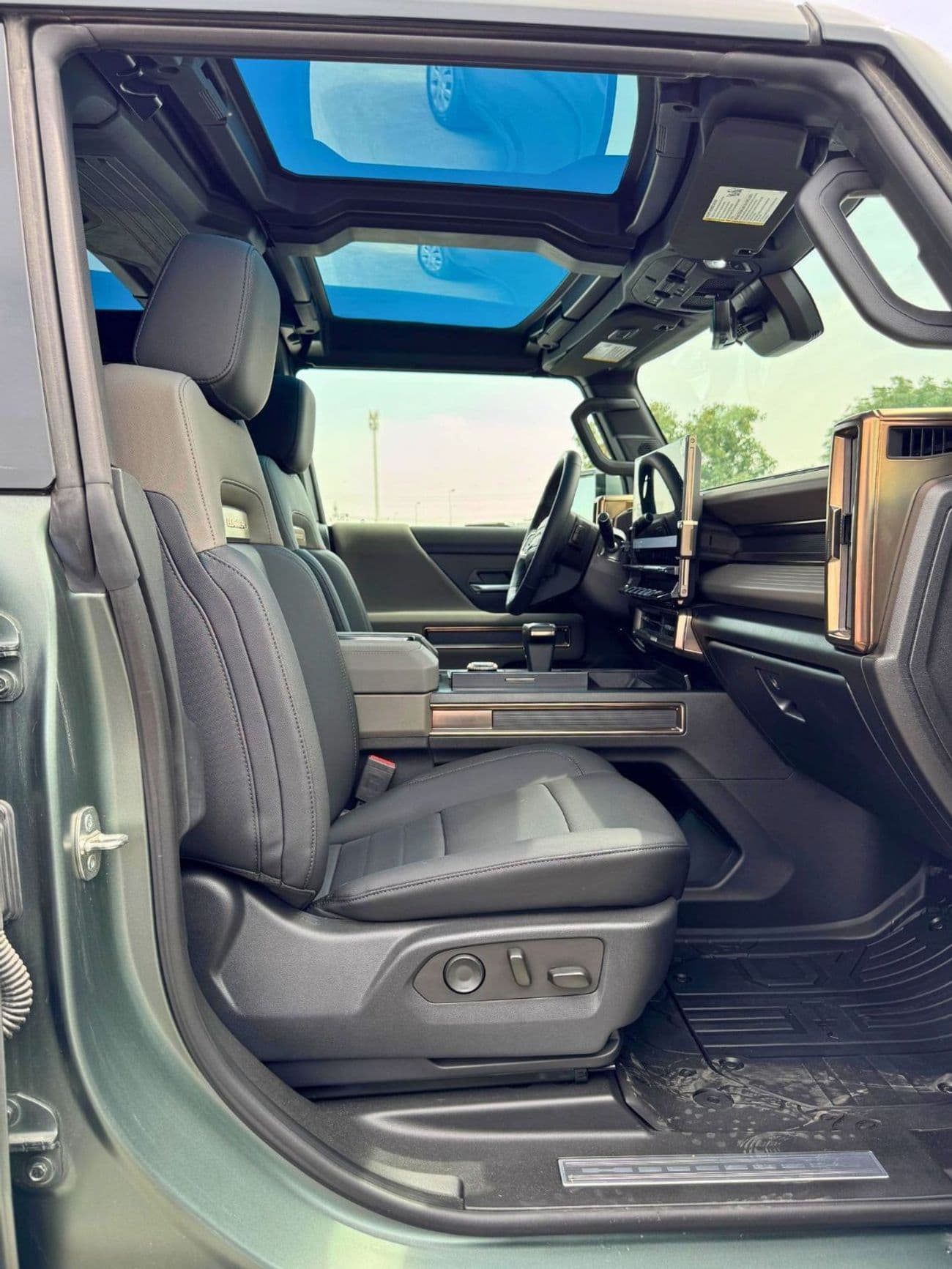 2024 GMC Hummer EV 3X thumbnail 6