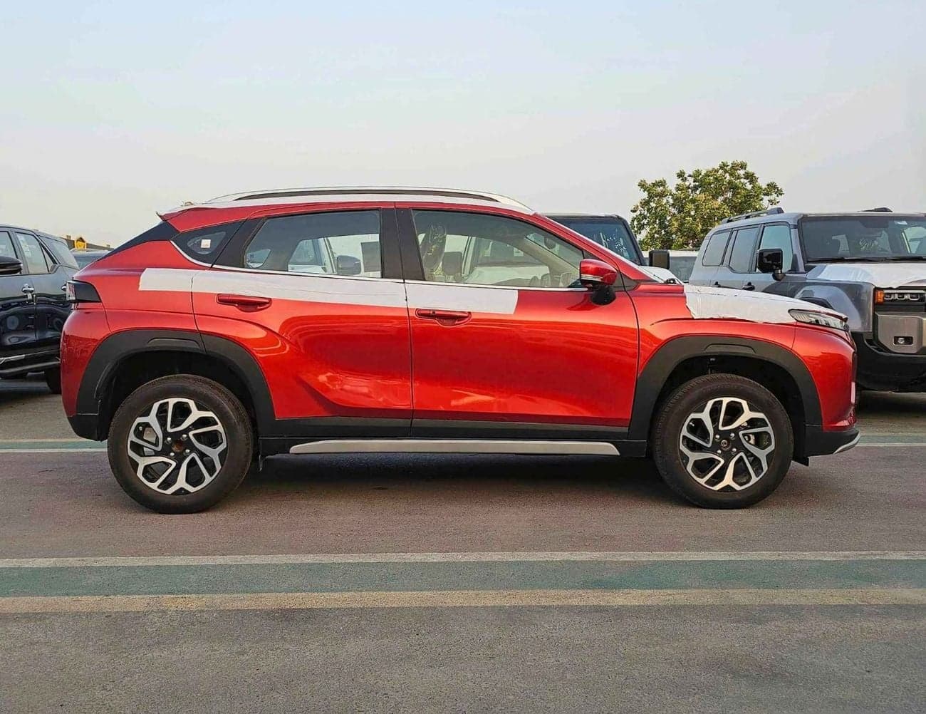 2025 Suzuki Fronx GLX thumbnail 2