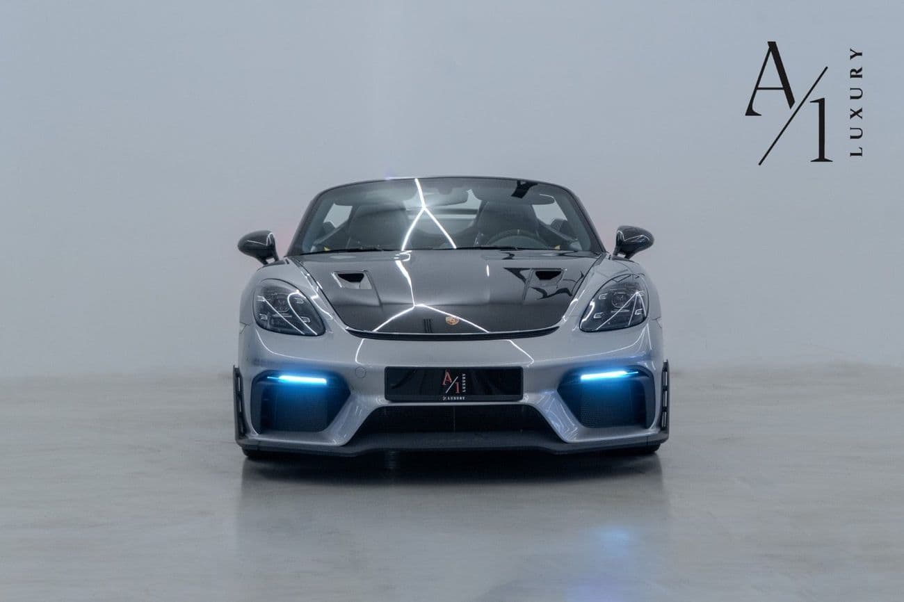 2025 Porsche 718 Spyder RS thumbnail 2