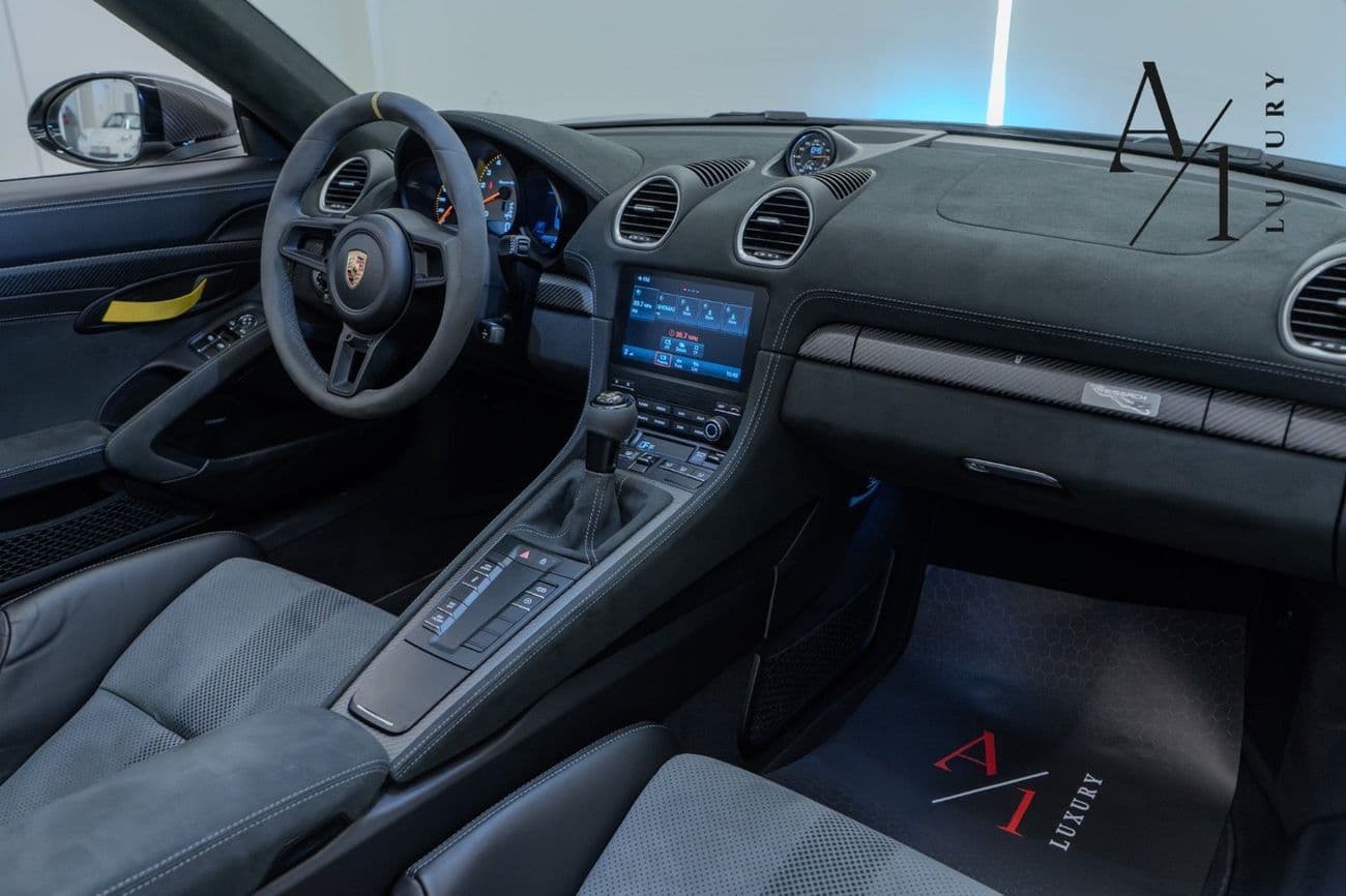 2025 Porsche 718 Spyder RS thumbnail 8