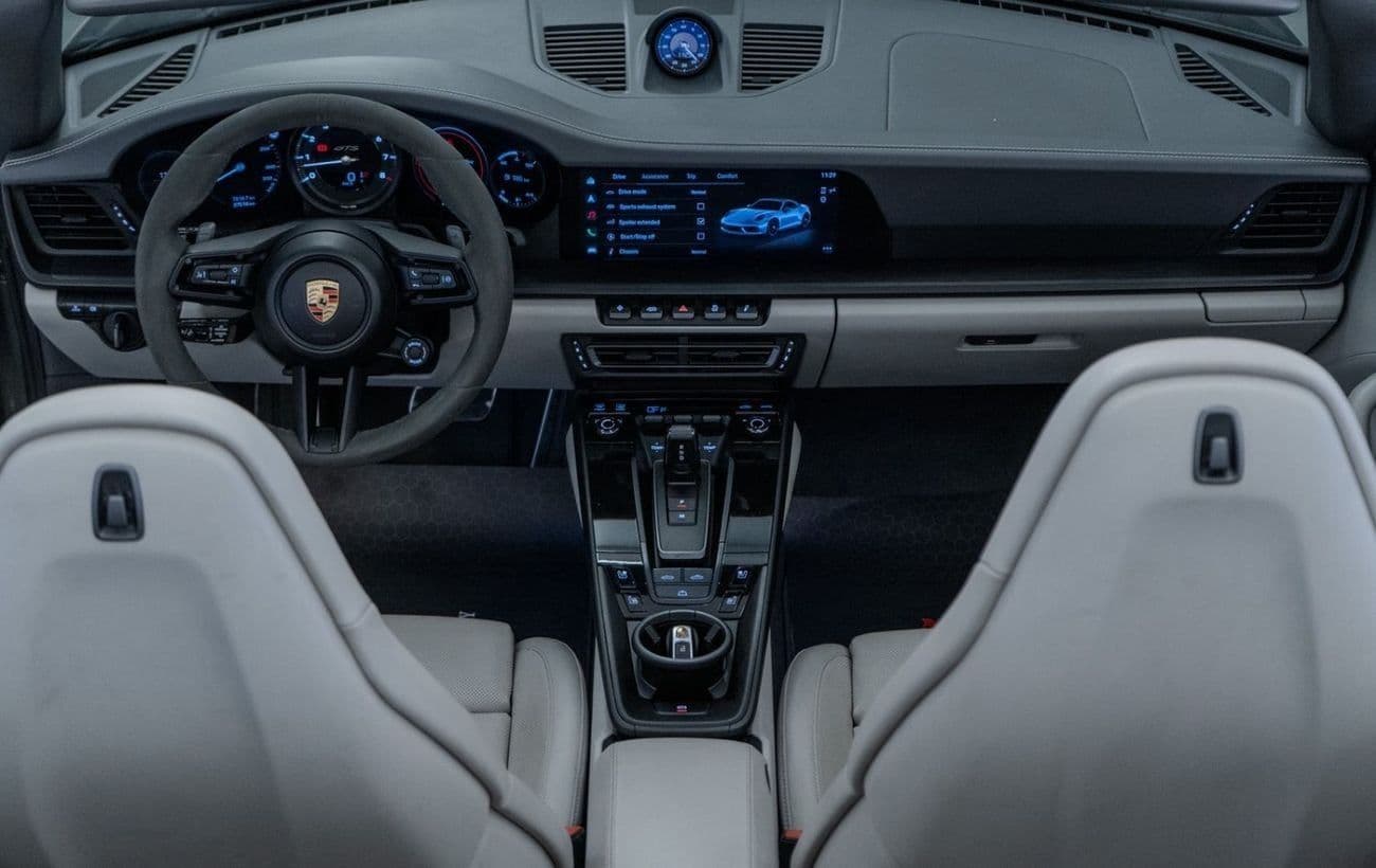 2023 Porsche 911 CARRERA GTS thumbnail 6