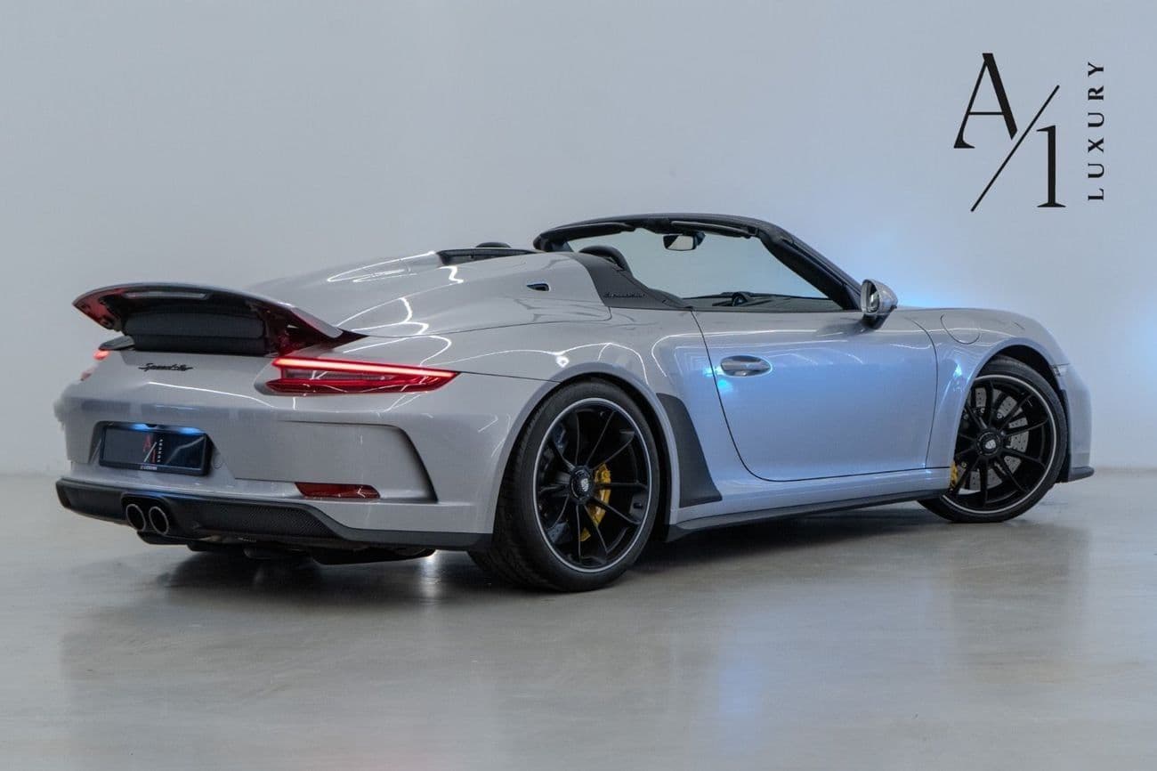 2019 Porsche 911 SPEEDSTER thumbnail 3