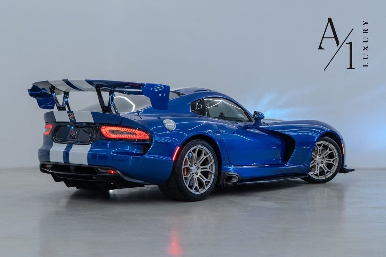 2013 Dodge Viper GTS thumbnail 3