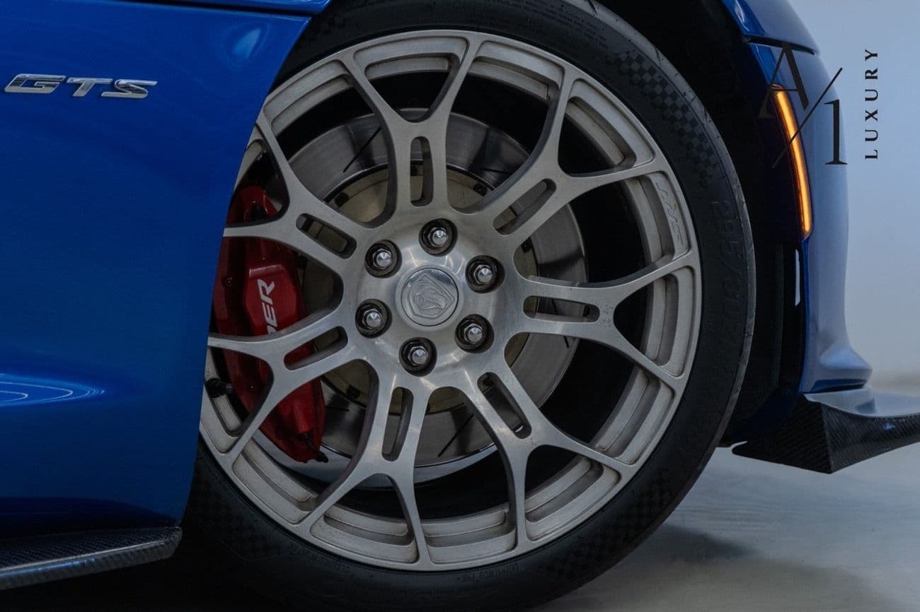 2013 Dodge Viper GTS thumbnail 4