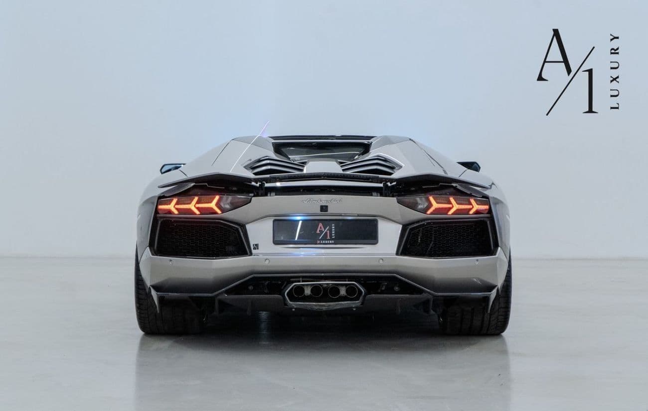 2015 Lamborghini Aventador thumbnail 4