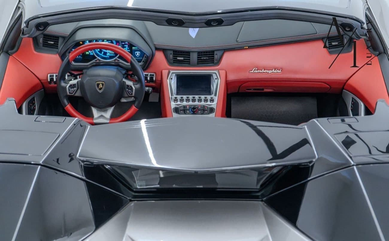 2015 Lamborghini Aventador thumbnail 5