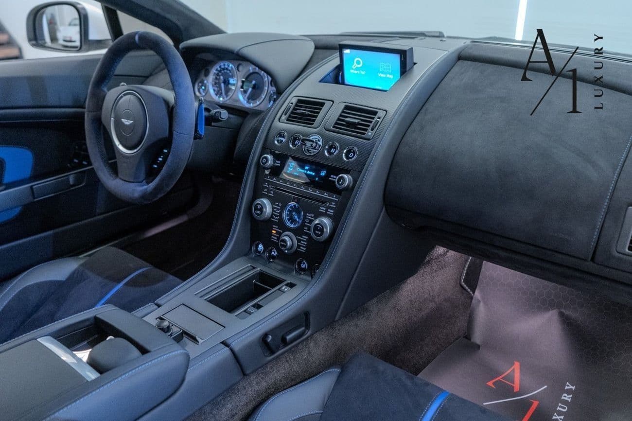 2015 Aston Martin Vantage STANDARD thumbnail 8