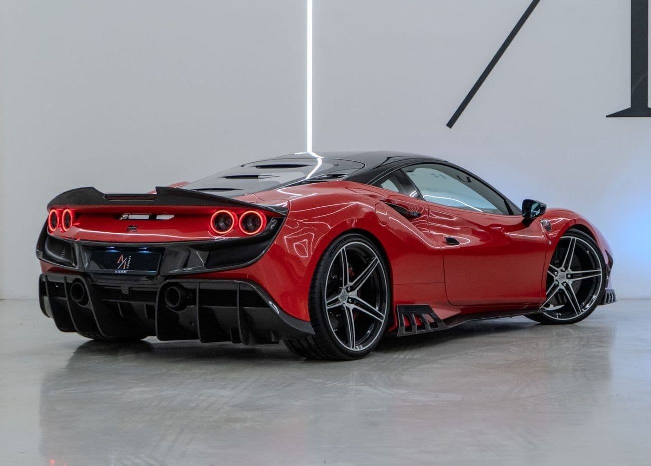 2021 Ferrari F8 Tributo STANDARD thumbnail 3