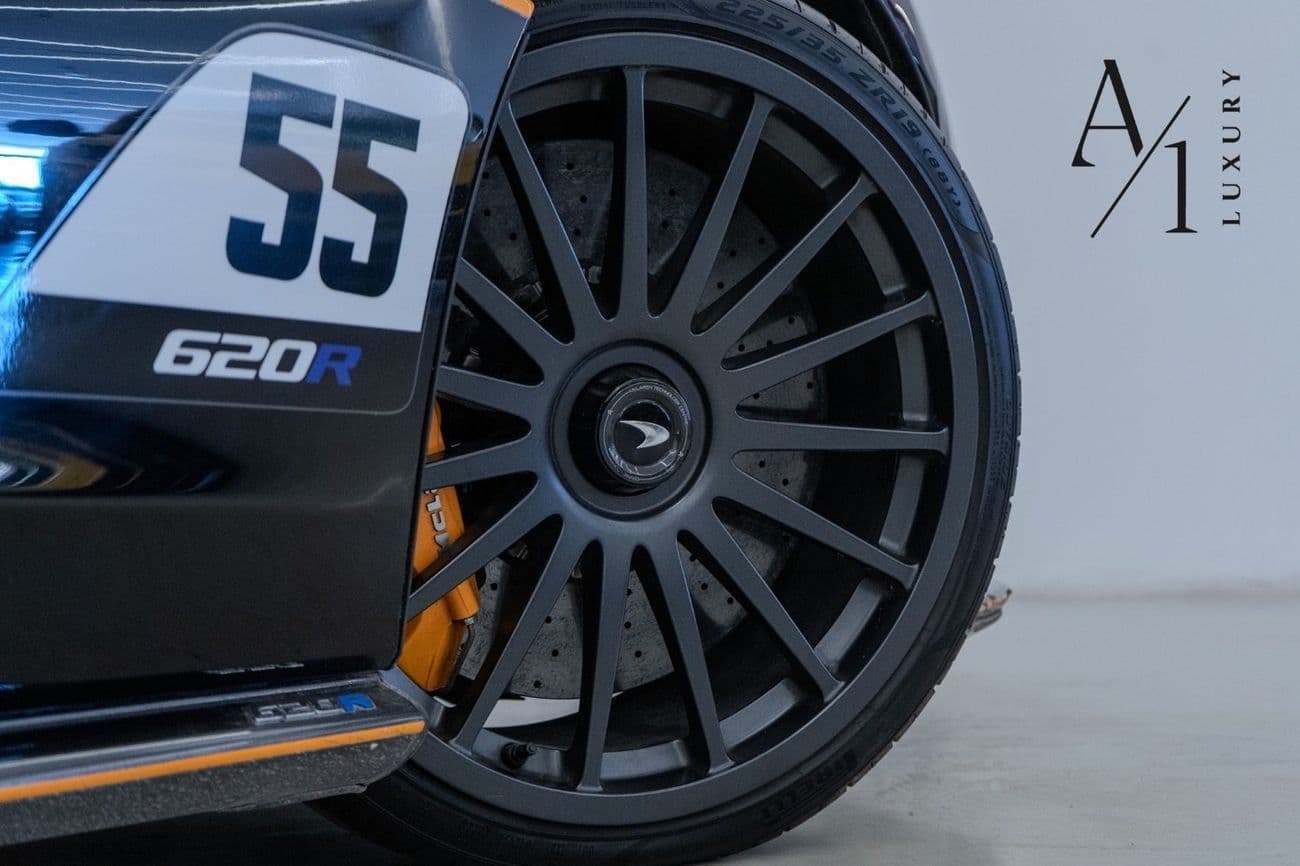 2020 McLaren 620R STANDARD thumbnail 6