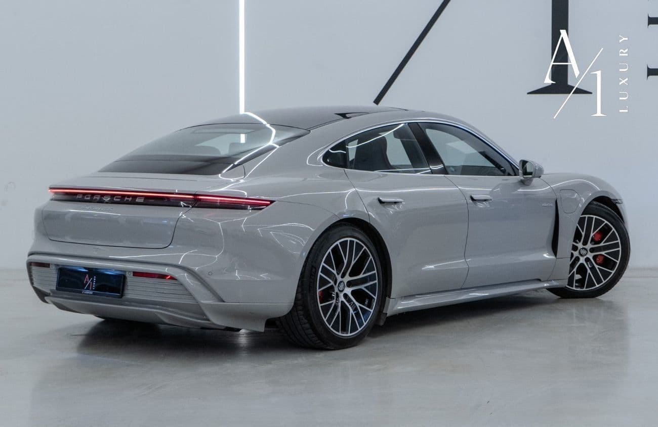 2023 Porsche Taycan 4S thumbnail 3