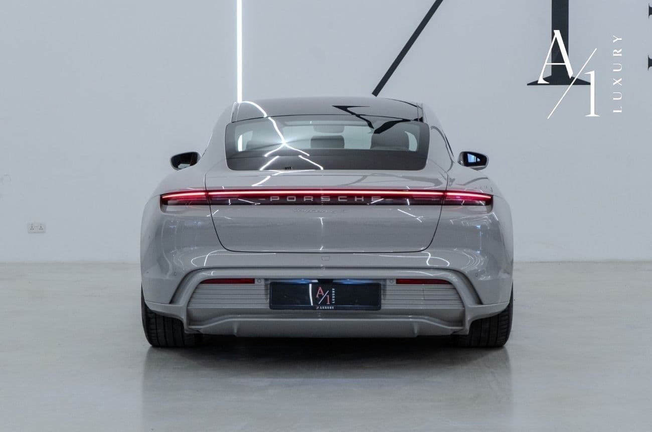 2023 Porsche Taycan 4S thumbnail 4