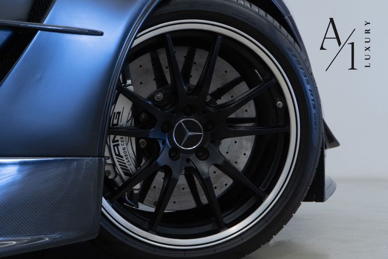 2022 Mercedes Benz AMG GTR thumbnail 4