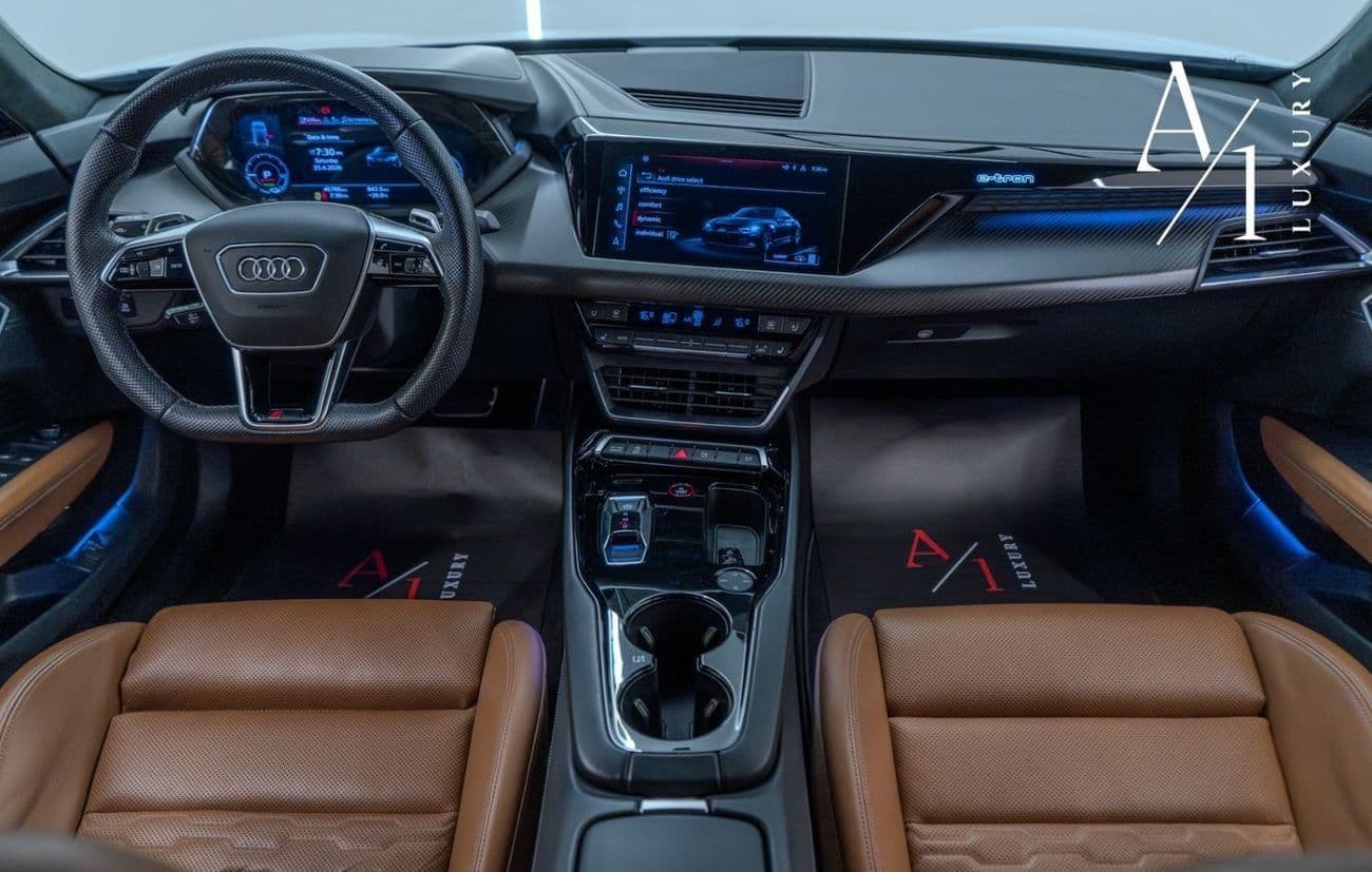 2023 Audi e-tron GT RS thumbnail 7