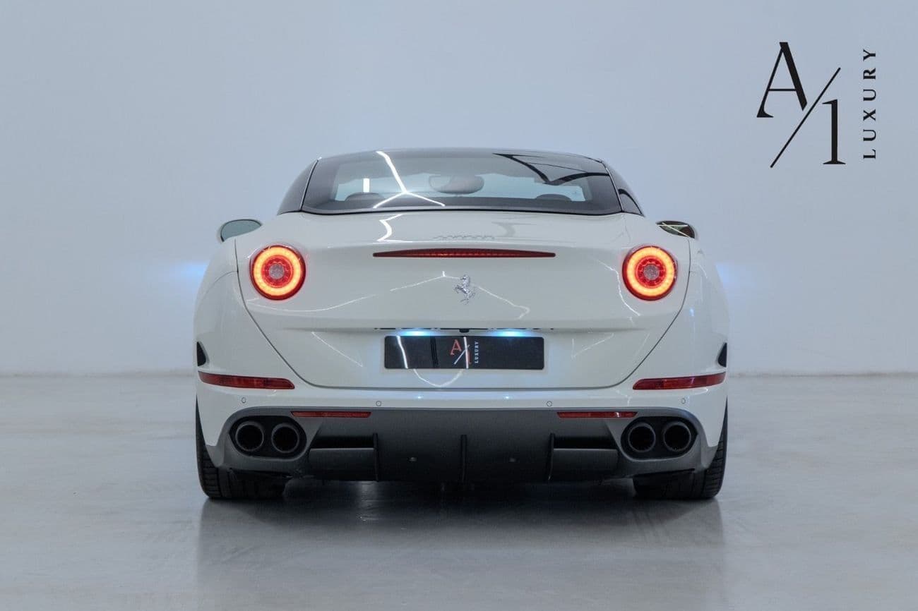 2016 Ferrari California T thumbnail 4