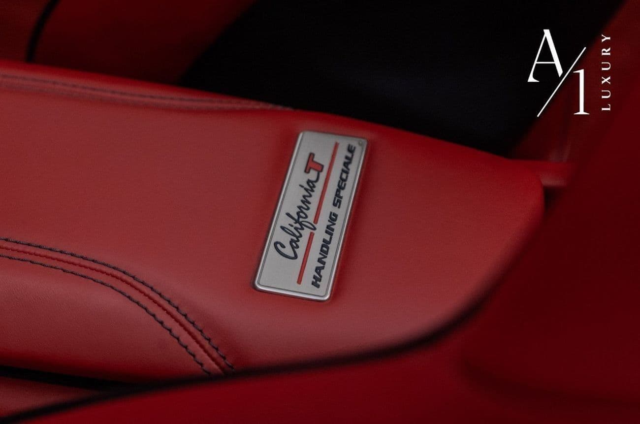 2016 Ferrari California T thumbnail 5