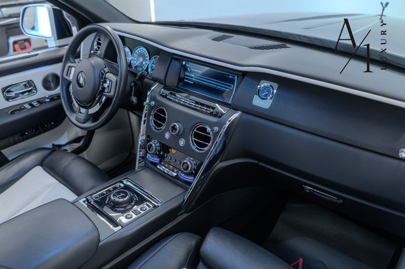 2020 Rolls Royce Cullinan STANDARD thumbnail 6