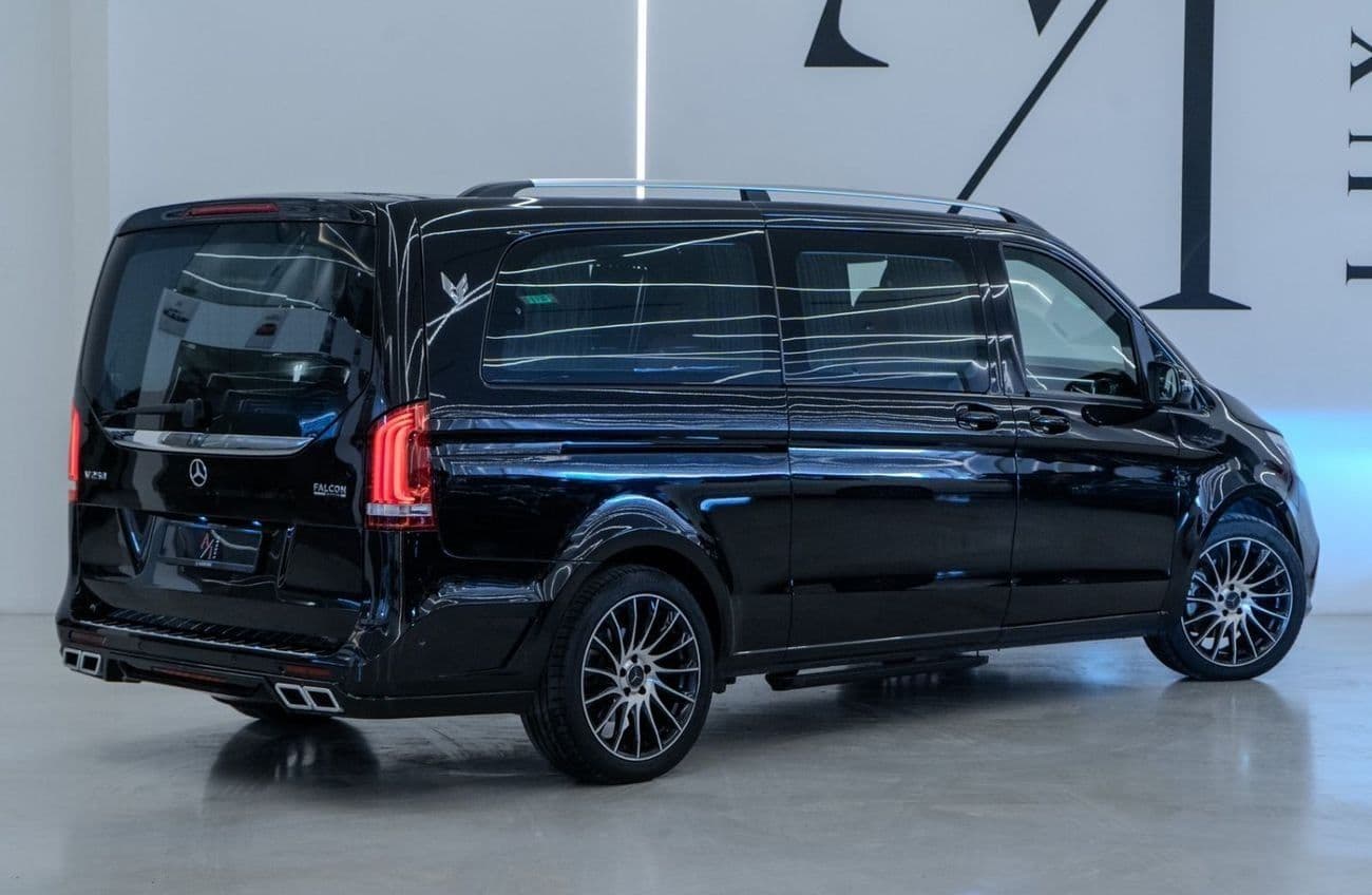 2021 Mercedes Benz V 250 thumbnail 3