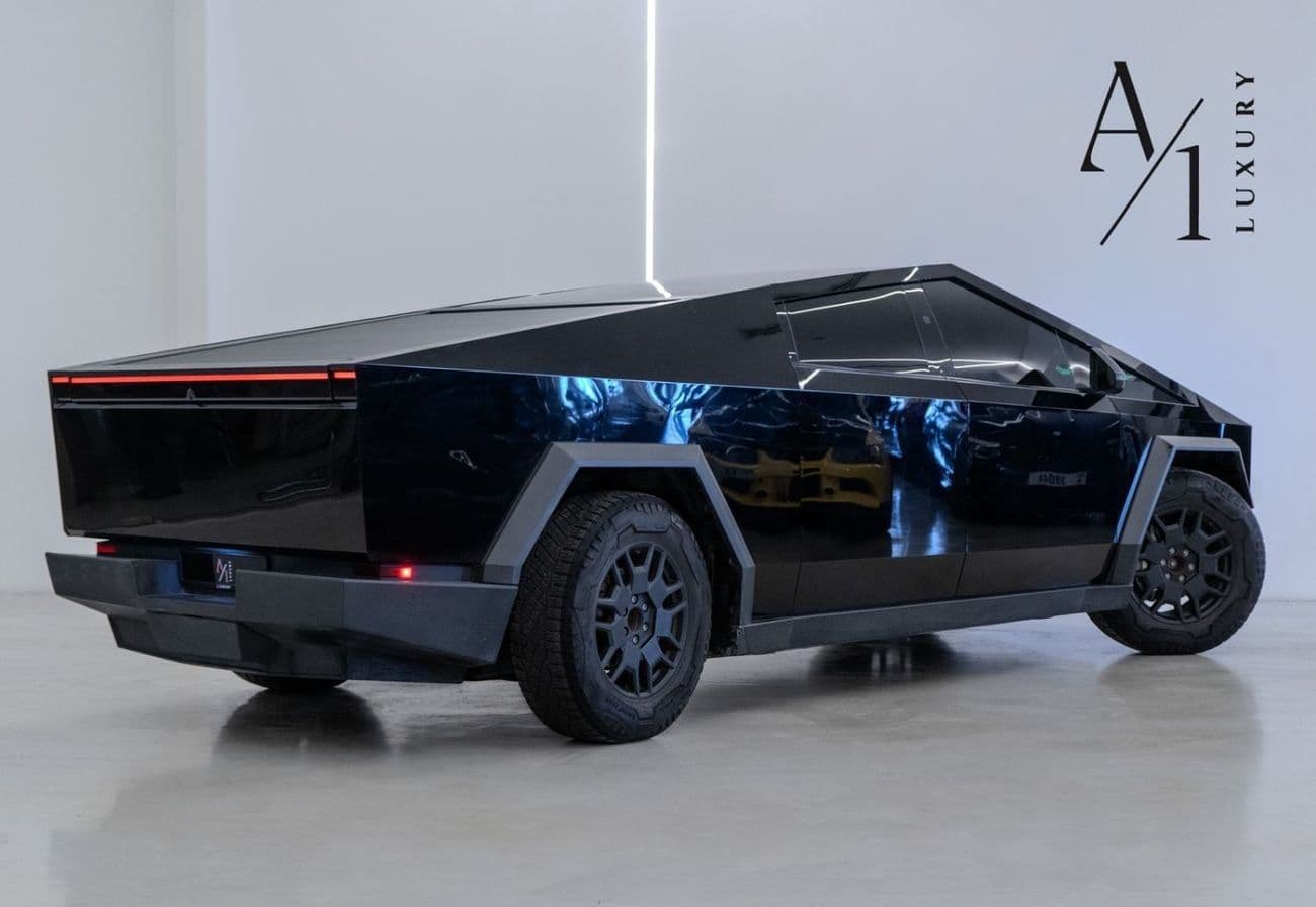 2024 Tesla Cybertruck FOUNDATION SERIES AWD thumbnail 3