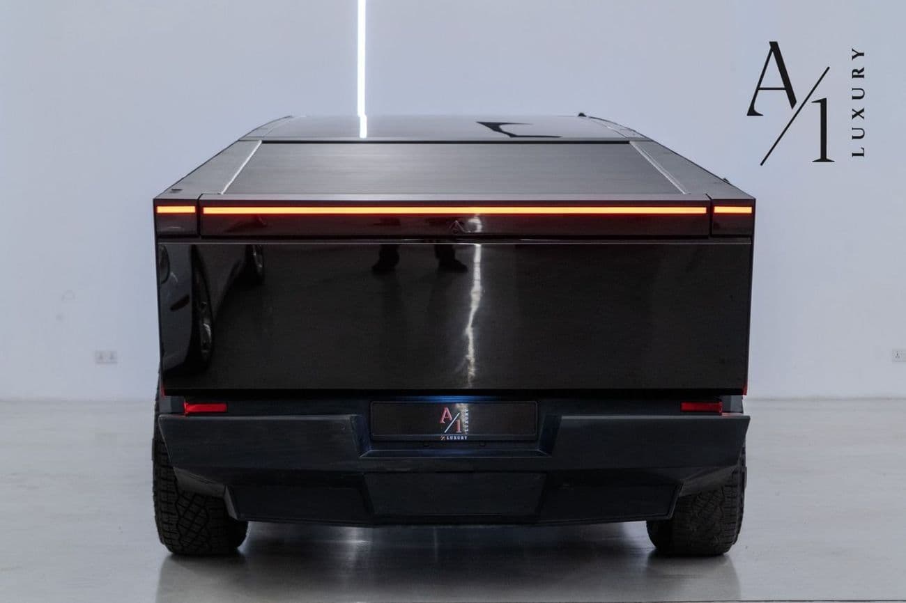 2024 Tesla Cybertruck FOUNDATION SERIES AWD thumbnail 4